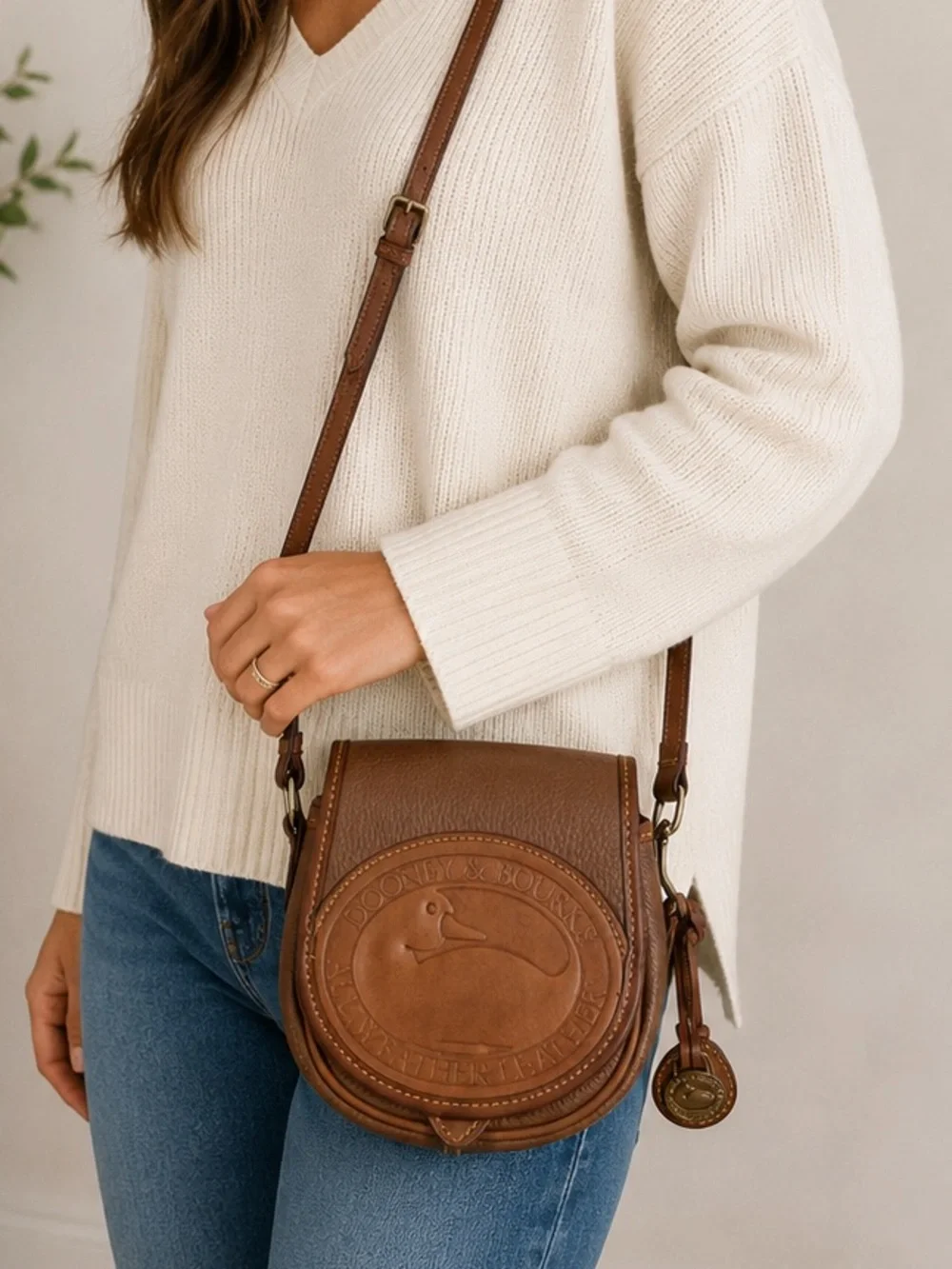 Vintage 90s Y2K Dooney & Bourke All Weather Leather AWL Cavalry Crossbody